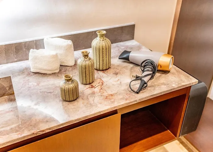 Lux 1br With Rooftop Pool, Spa, Gym, Kids Playroom