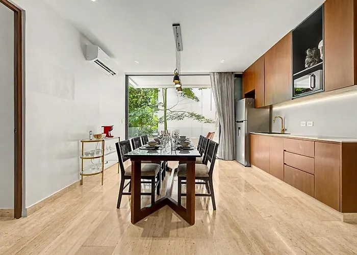 Lux 1br With Rooftop Pool, Spa, Gym, Kids Playroom *